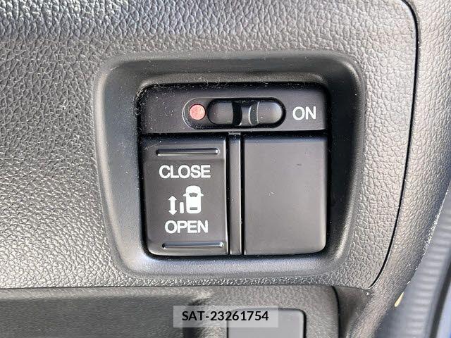 Honda N BOX CUSTOM 2016-02 6014337-17