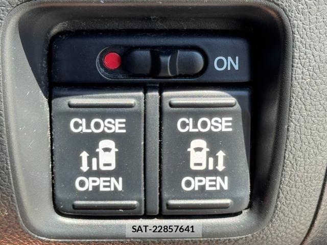 Honda N BOX CUSTOM 2017-08 6246244-23