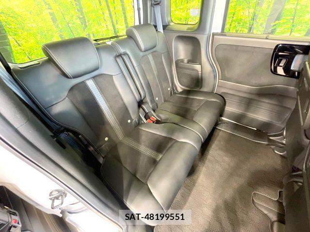 Honda N BOX CUSTOM 2023-05 6270223-8