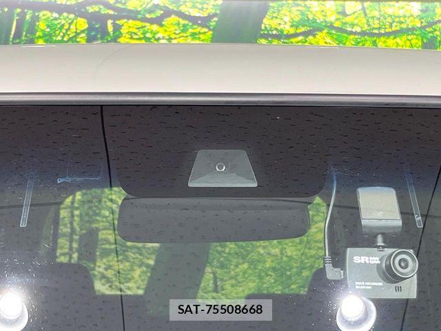 Honda N BOX CUSTOM 2022-04 6305579-4