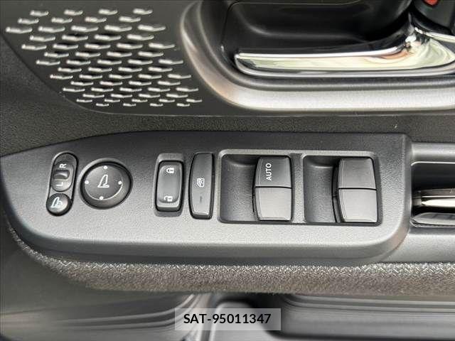 Honda N BOX CUSTOM 2025-11 6500924-26