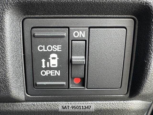 Honda N BOX CUSTOM 2025-11 6500924-4