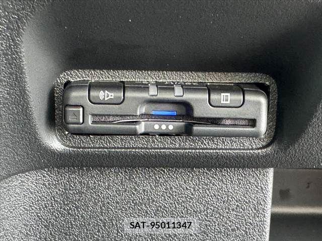 Honda N BOX CUSTOM 2025-11 6500924-5