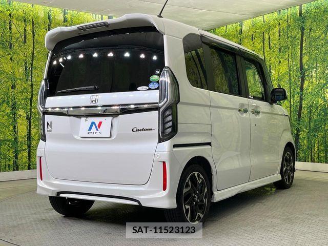 Honda N BOX CUSTOM 2019-01 6526923-16