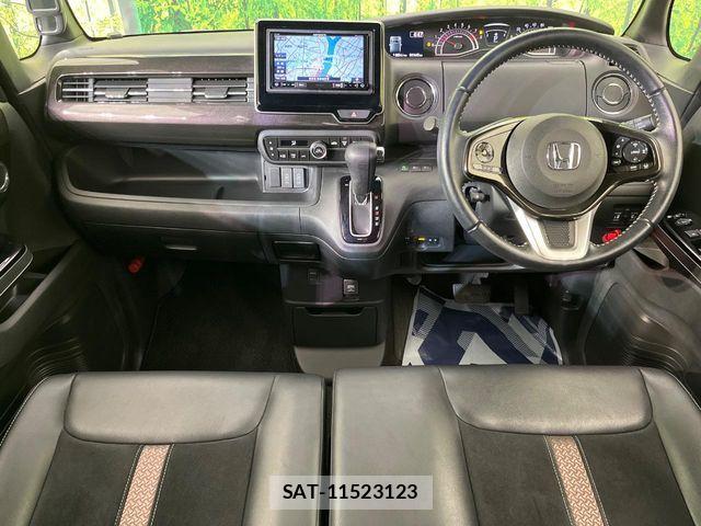 Honda N BOX CUSTOM 2019-01 6526923-1