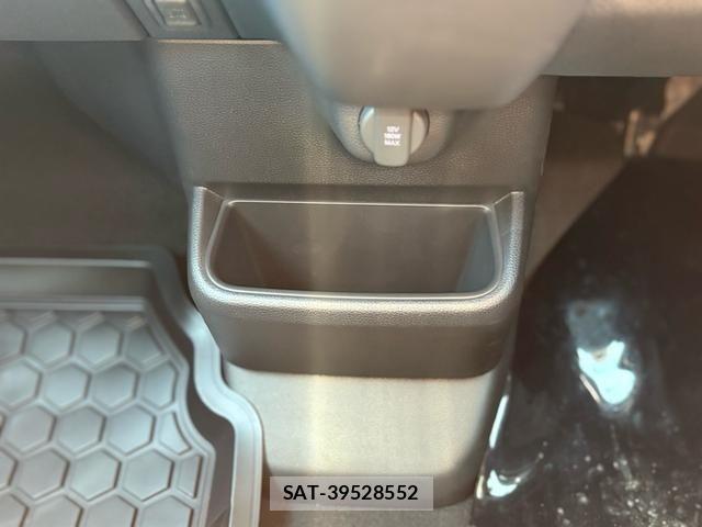 Honda N BOX CUSTOM 2025-07 6613623-28