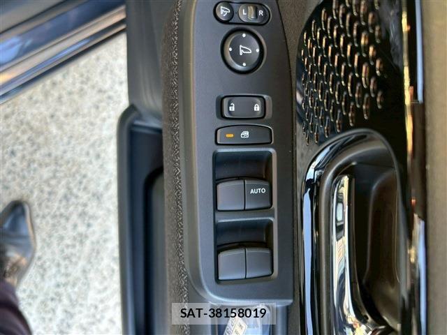 Honda N BOX CUSTOM 2026-03 6642055-14