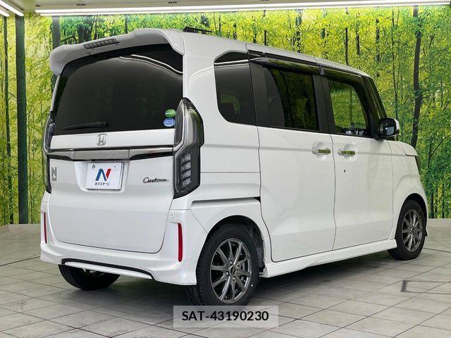 Honda N BOX CUSTOM 2020-10 6642068-16