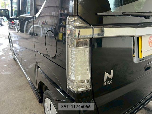Honda N BOX CUSTOM 2014-03 6642079-11