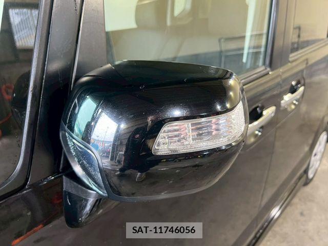 Honda N BOX CUSTOM 2014-03 6642079-13