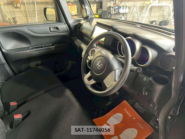 Honda N BOX CUSTOM 2014-03 6642079-16
