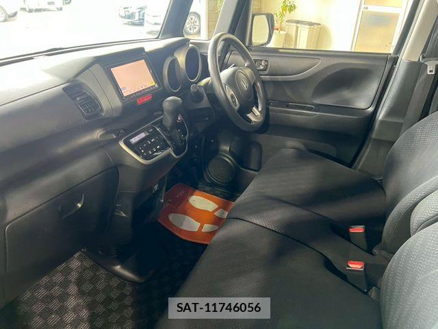 Honda N BOX CUSTOM 2014-03 6642079-17