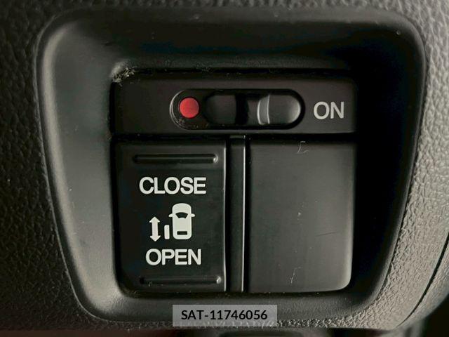 Honda N BOX CUSTOM 2014-03 6642079-27