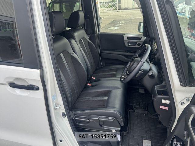 Honda N BOX CUSTOM 2023-01 6672857-11