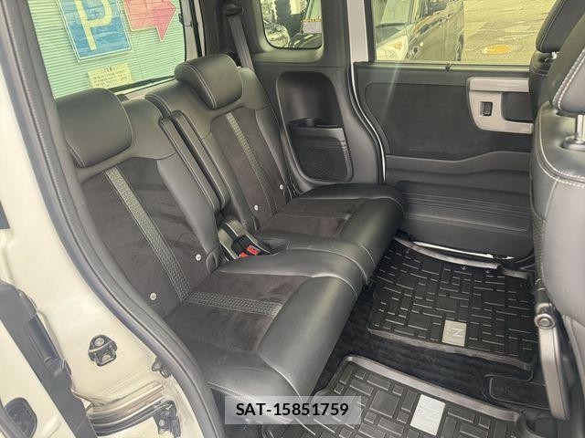 Honda N BOX CUSTOM 2023-01 6672857-13