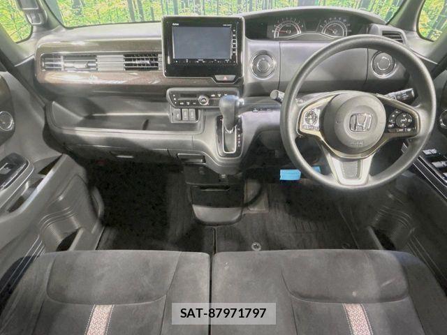 Honda N BOX CUSTOM 2019-06 6672896-1