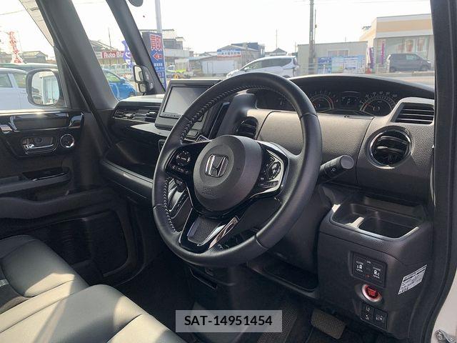 Honda N BOX CUSTOM 2021-04 6672874-16