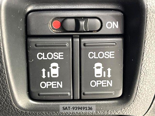 Honda N BOX CUSTOM 2014-06 6672895-4