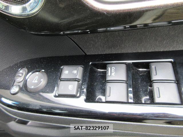 Honda N BOX CUSTOM 2017-09 6672862-17