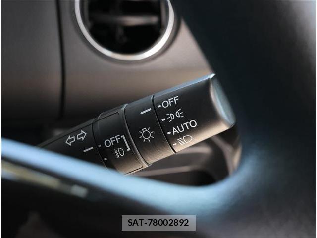 Honda N BOX CUSTOM 2019-01 6672880-28