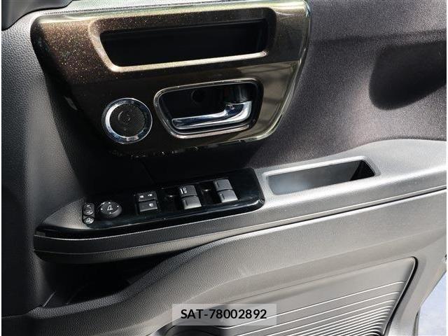 Honda N BOX CUSTOM 2019-01 6672880-5