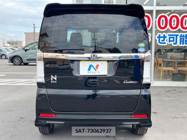 Honda N BOX CUSTOM 2015-04 6677179-14