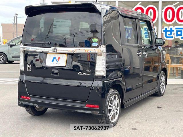 Honda N BOX CUSTOM 2015-04 6677179-16