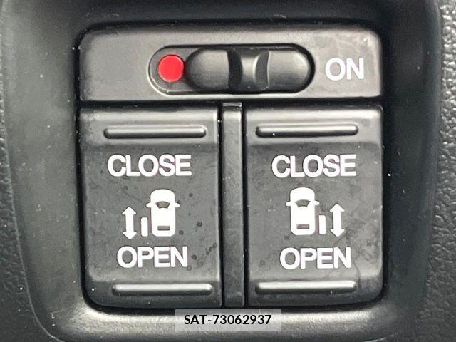 Honda N BOX CUSTOM 2015-04 6677179-3