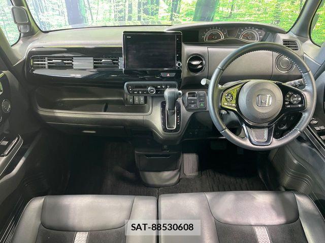 Honda N BOX CUSTOM 2022-05 6677134-1
