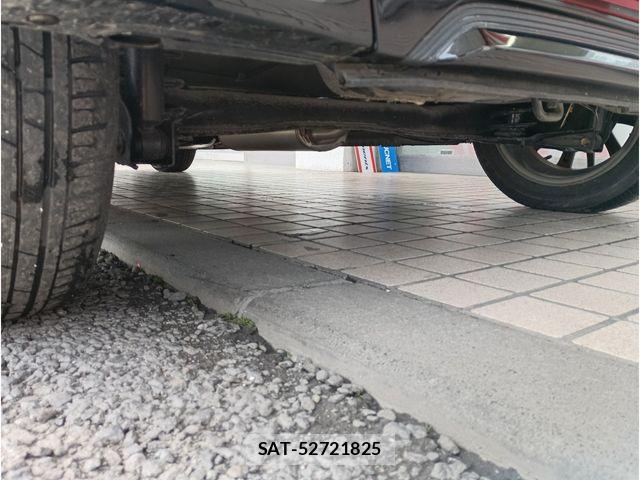 Honda N BOX CUSTOM 2020-03 6677177-10