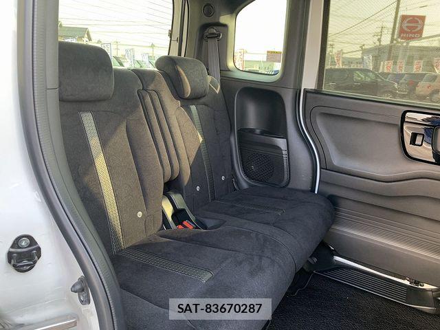 Honda N BOX CUSTOM 2023-06 6677165-18