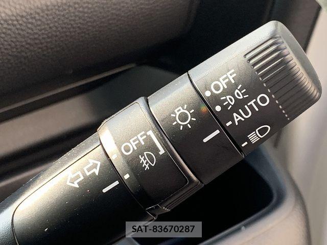 Honda N BOX CUSTOM 2023-06 6677165-21