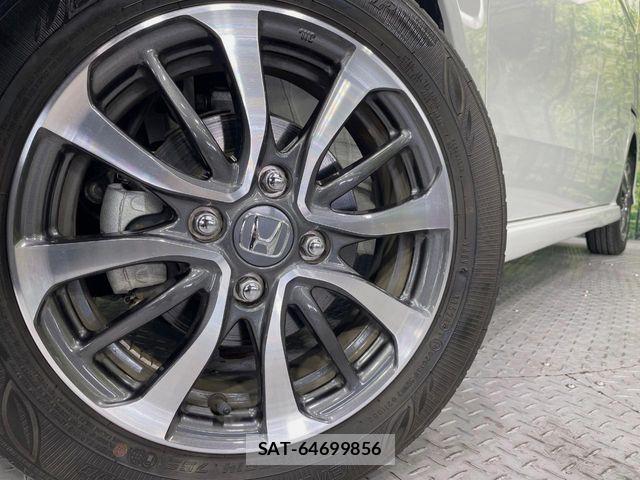 Honda N BOX CUSTOM 2024-06 6677133-12