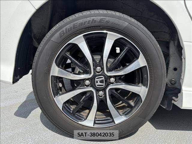 Honda N BOX CUSTOM 2020-04 6683926-19