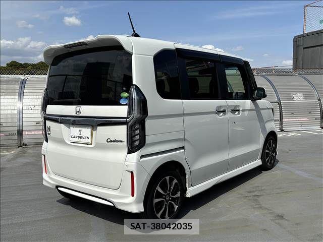 Honda N BOX CUSTOM 2020-04 6683926-21