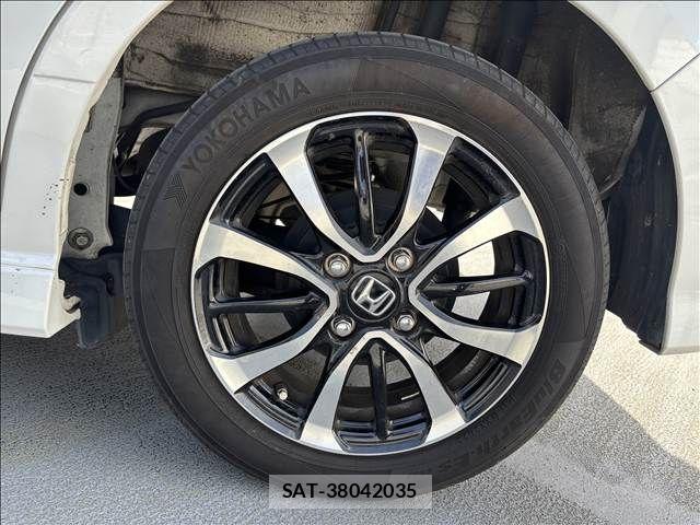 Honda N BOX CUSTOM 2020-04 6683926-24