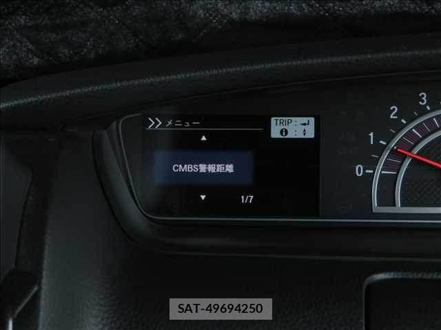 Honda N BOX CUSTOM 2018-03 6682780-4