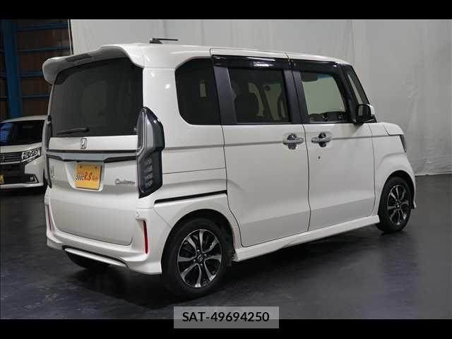 Honda N BOX CUSTOM 2018-03 6682780-8