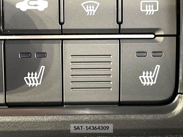 Honda N BOX CUSTOM 2025-12 6683924-4