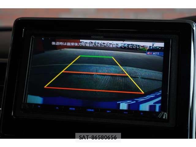 Honda N BOX CUSTOM 2018-08 6683928-13