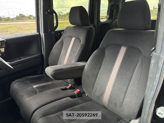 Honda N BOX CUSTOM 2019-05 6691135-10