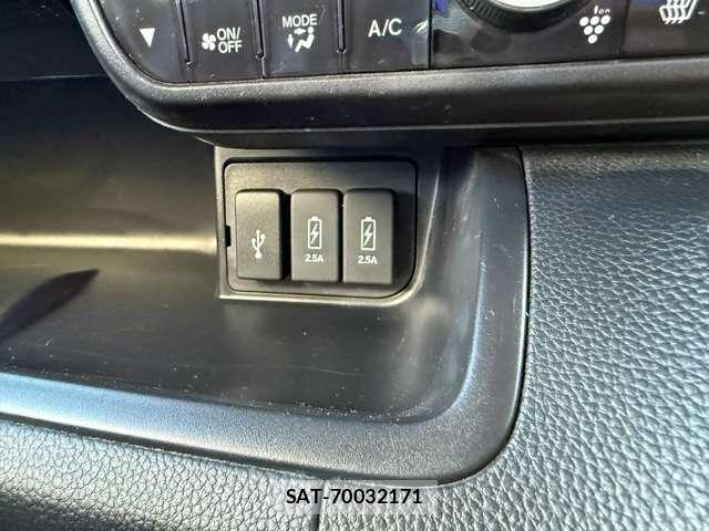 Honda N BOX CUSTOM 2021-03 6691131-27