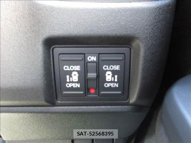 Honda N BOX CUSTOM 2025-09 6716810-13