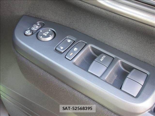 Honda N BOX CUSTOM 2025-09 6716810-14