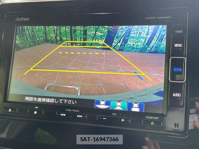 Honda N BOX CUSTOM 2019-03 6716855-4