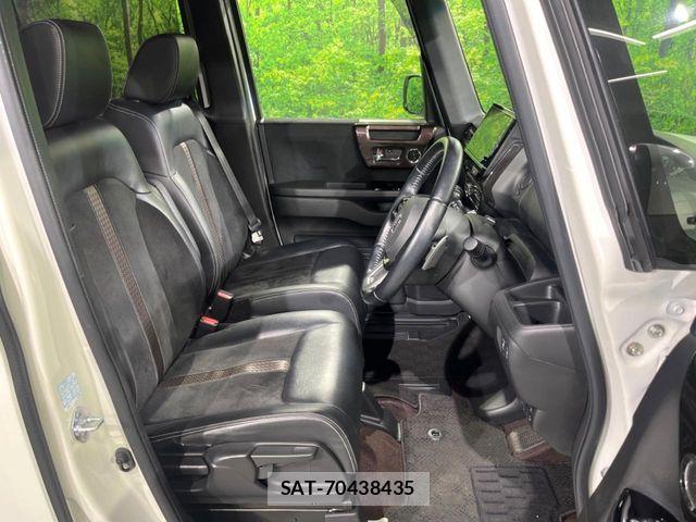 Honda N BOX CUSTOM 2019-01 6716844-8