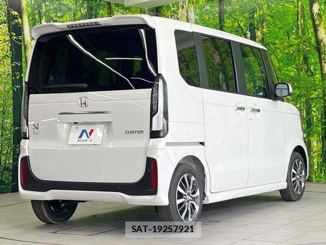Honda N BOX CUSTOM 2026-01 6716812-16