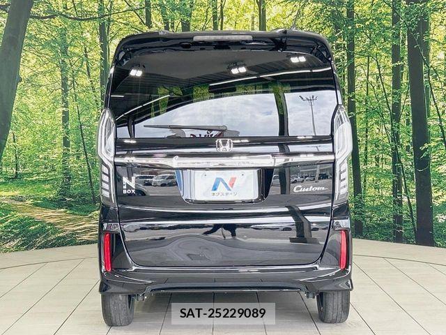 Honda N BOX CUSTOM 2019-01 6716863-14