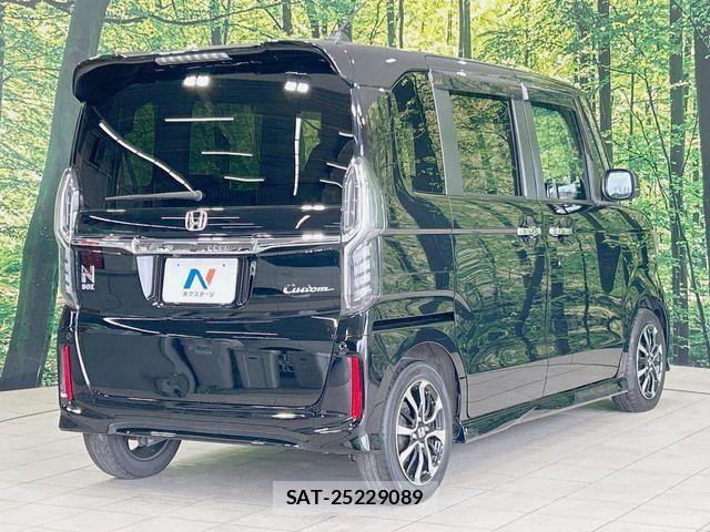 Honda N BOX CUSTOM 2019-01 6716863-16