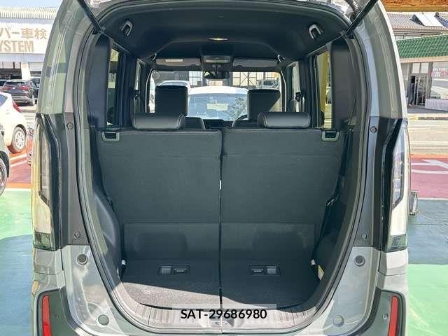 Honda N BOX CUSTOM 2023-10 6716822-11